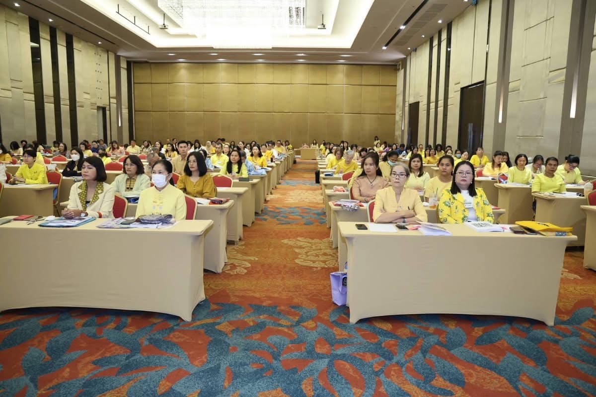 …พช.นครนายก: ร่วมอบรมโครงการพัฒนาศักยภาพบุคลากรกรมการพัฒนาชุมชนเพื่อเพิ่มประสิทธิภาพในการปฏิบัติงานด้านกฎหมายและการดำเนินการทางวินัย