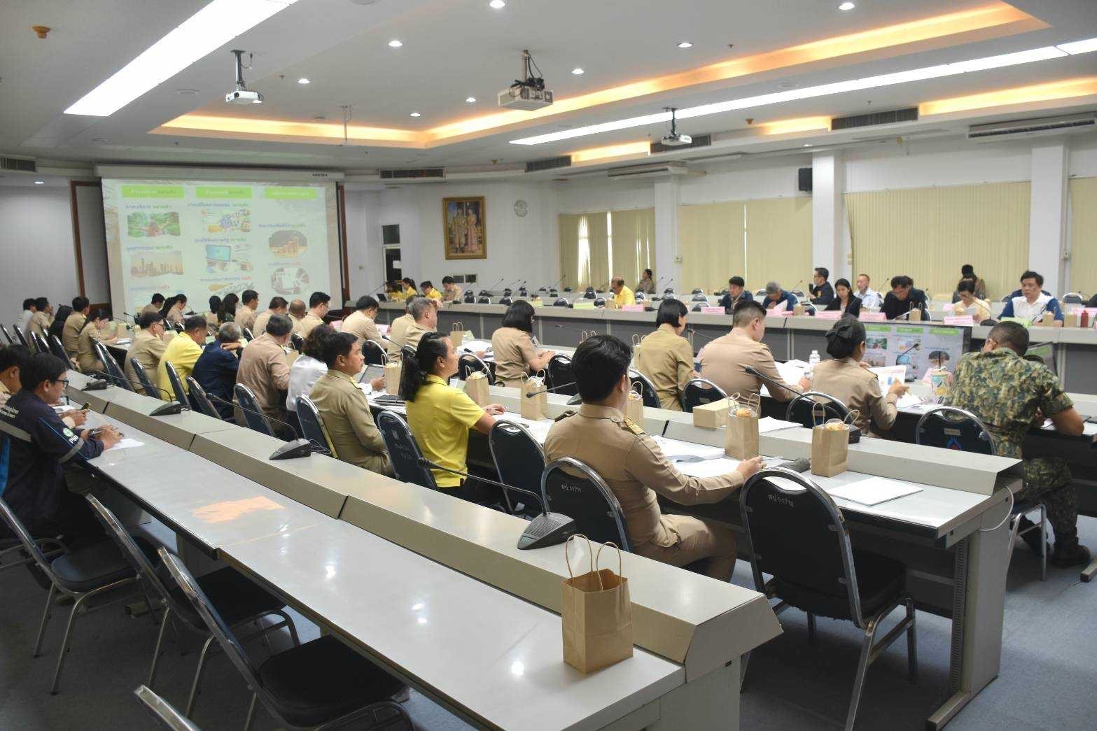 พช.ร่วมประชุมคณะกรรมการร่วมภาครัฐและเอกชนเพื่อพัฒนาและแก้ไขปัญหาเศรษฐกิจ จังหวัดนครนายก (กรอ.จังหวัดนครนายก)