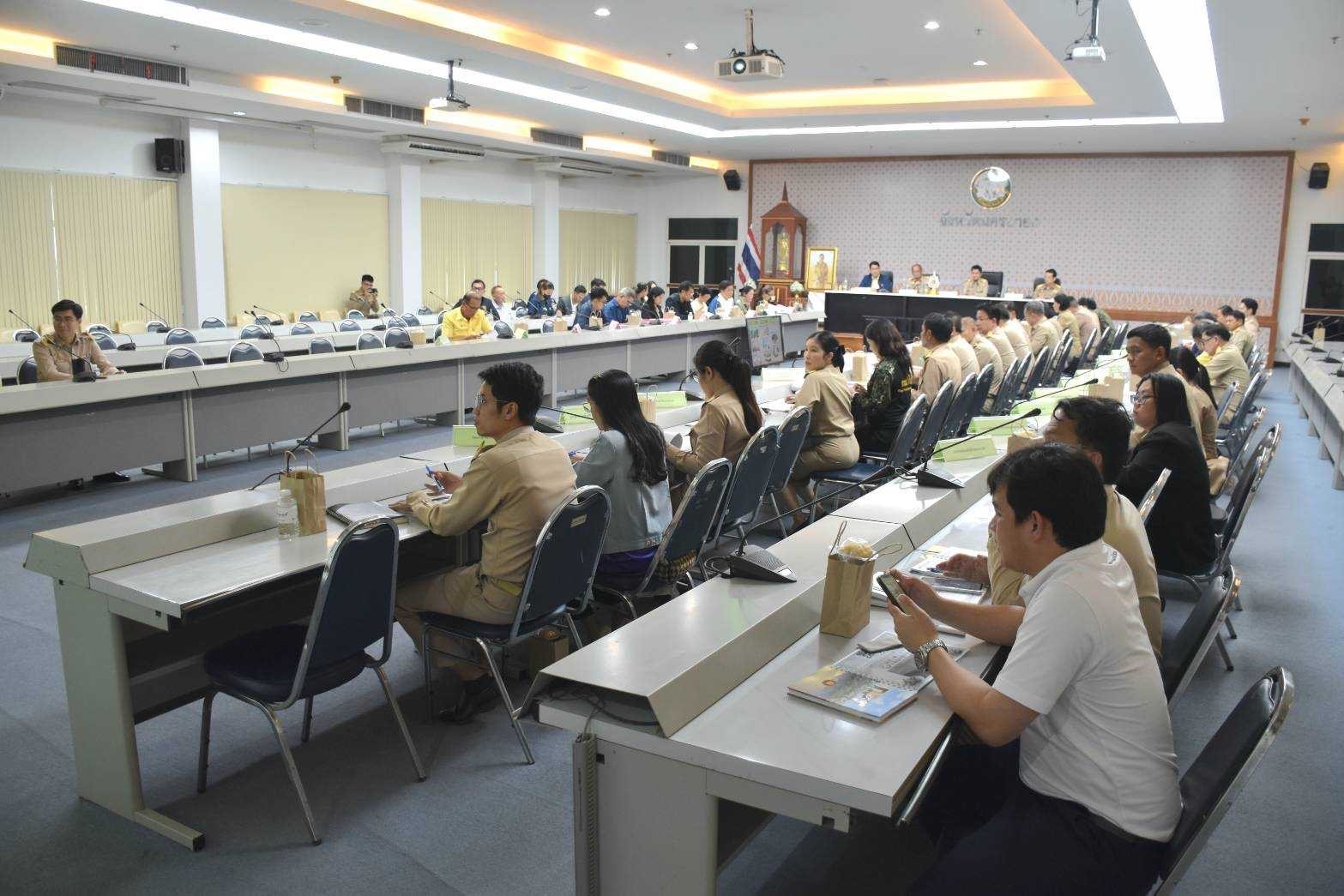 พช.ร่วมประชุมคณะกรรมการร่วมภาครัฐและเอกชนเพื่อพัฒนาและแก้ไขปัญหาเศรษฐกิจ จังหวัดนครนายก (กรอ.จังหวัดนครนายก)