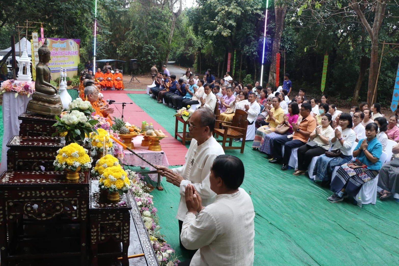 …พช.นครนายก ร่วมงานประเพณีตักบาตรเมืองโบราณดงละคร ครั้งที่ 3 ประจำปี 2568