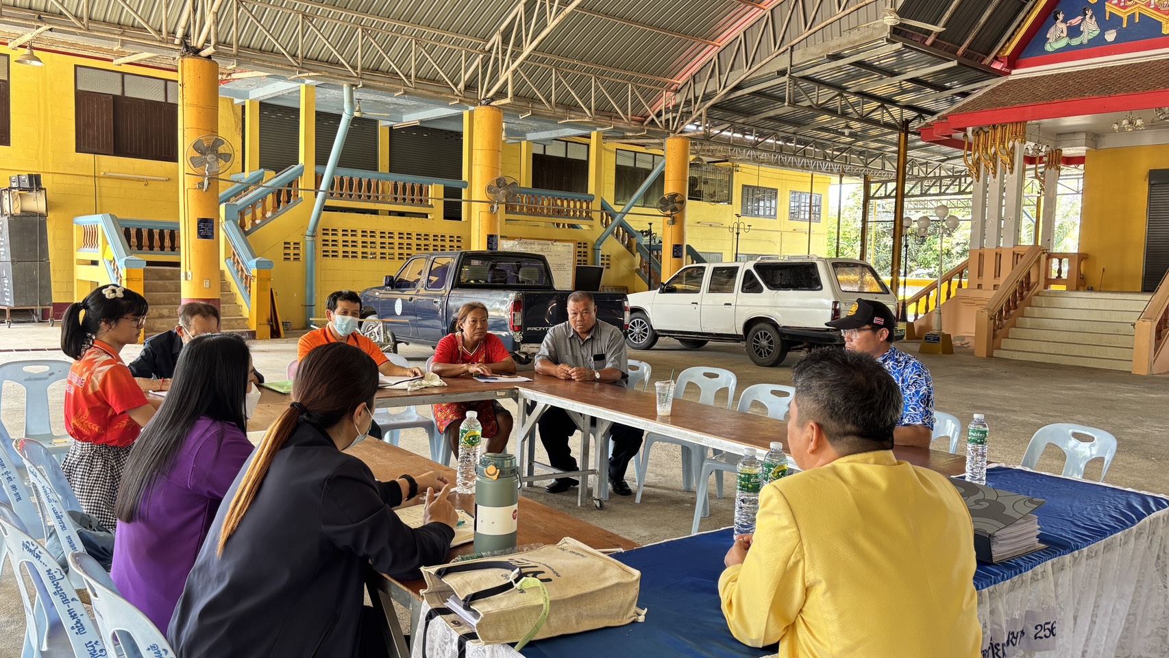 พช.นครนายกร่วมติดตามการดำเนินงานกองทุนหมู่บ้านและชุมชนเมือง พื้นที่ตำบลเกาะหวาย อำเภอปากพลี