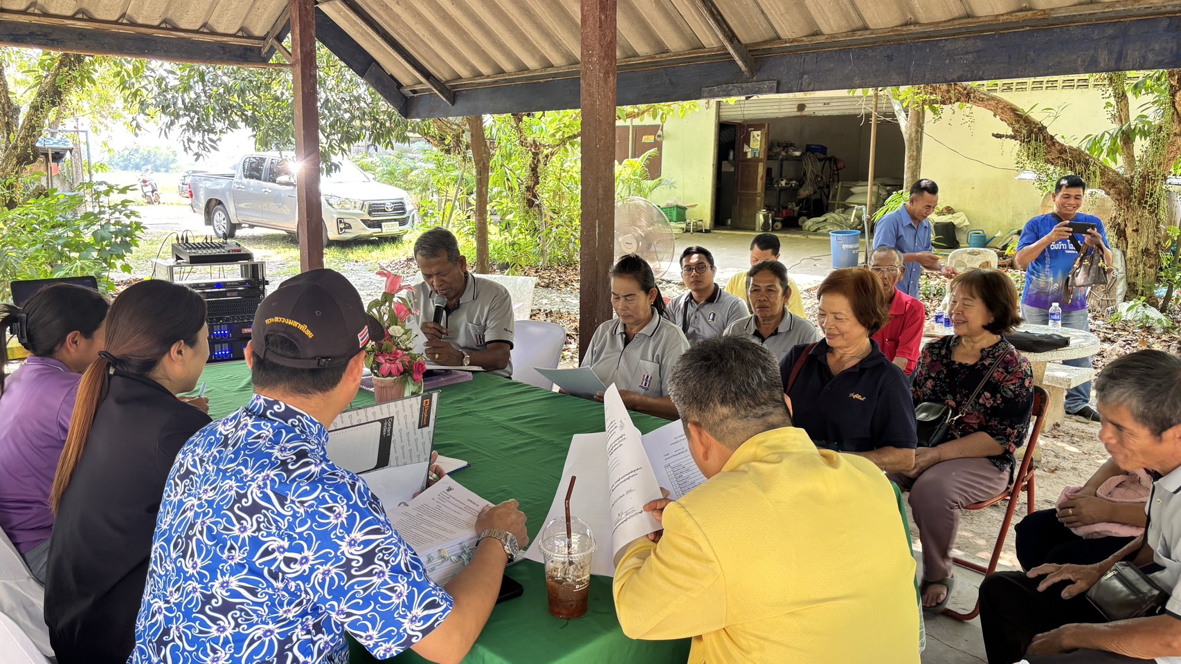 พช.นครนายกร่วมติดตามการดำเนินงานกองทุนหมู่บ้านและชุมชนเมือง พื้นที่ตำบลเกาะหวาย อำเภอปากพลี