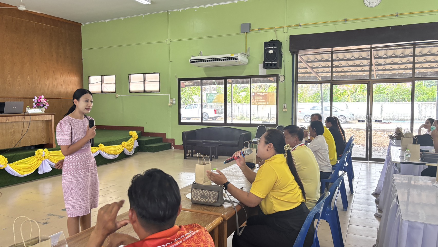 พช.นครนายกดำเนินกิจกรรมโครงการเพิ่มศักยภาพการผลิตสินค้าเกษตรปลอดภัยและส่งเสริมวิสาหกิจแปรรูปเพื่อเพิ่มมูลค่า กิจกรรมย่อยที่ 1 ประชุมเชิงปฏิบัติการส่งเสริมการสร้างรายได้จากกิจการอาหารปลอดภัย ระดับอำเภอ วันที่ 1