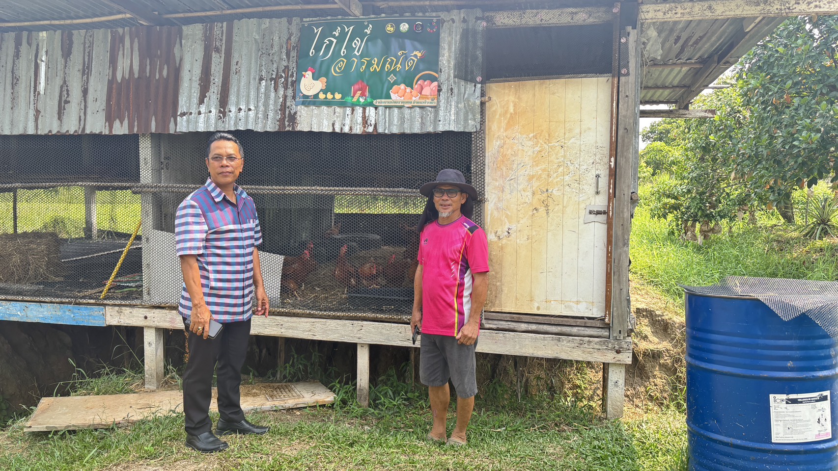 พช.นครนายก ลงพื้นที่เยี่ยมชมการดำเนินงานผลิตภัณฑ์ผ้า Eco print และศูนย์เรียนรู้เศรษฐกิจพอเพียง โคก หนอง นา