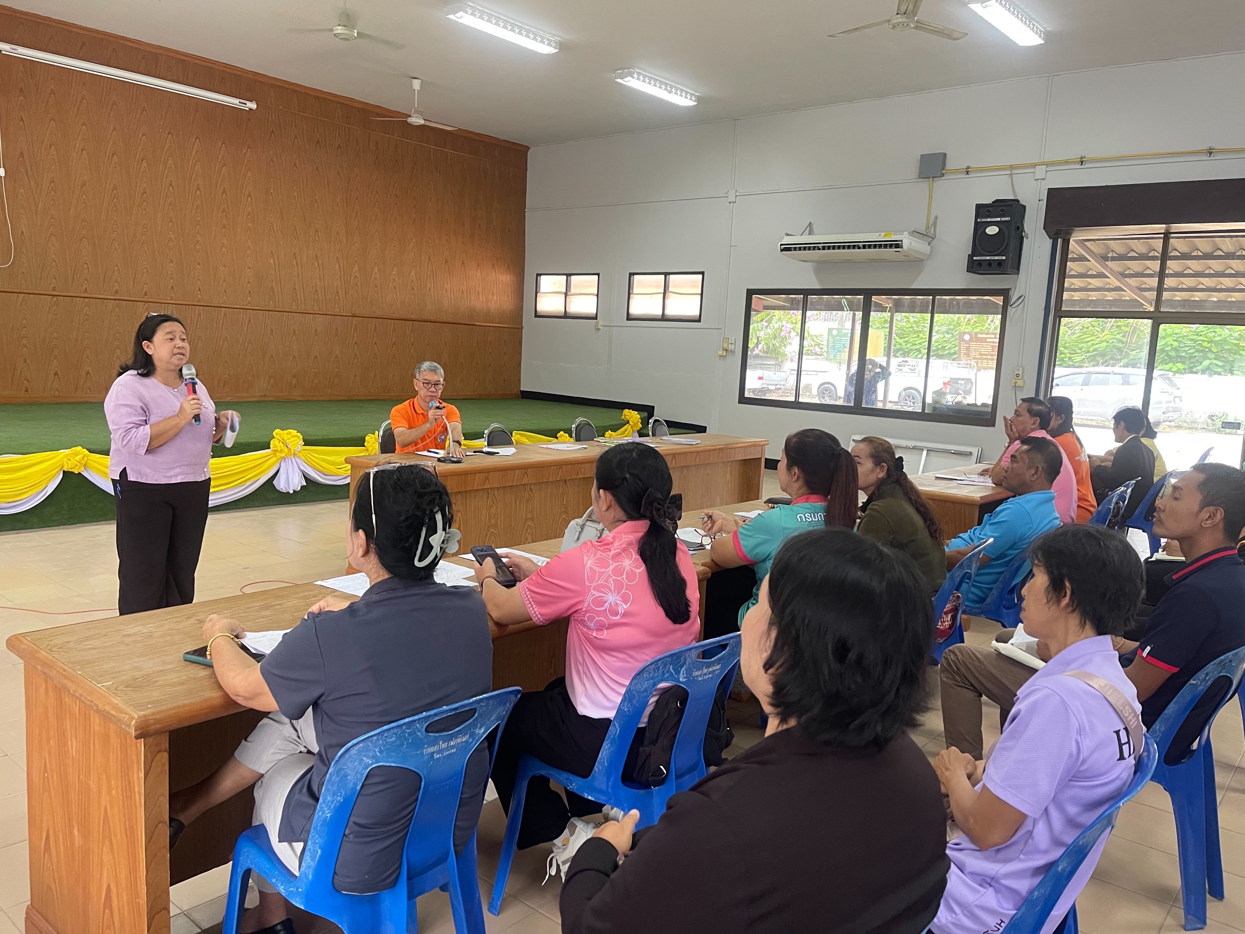 พช.ลงพื้นที่ส่งเสริม สนับสนุน และติดตามการดำเนินงานโครงการแก้ไขปัญหาความยากจน (กข.คจ.) ของอำเภอเมืองนครนายก