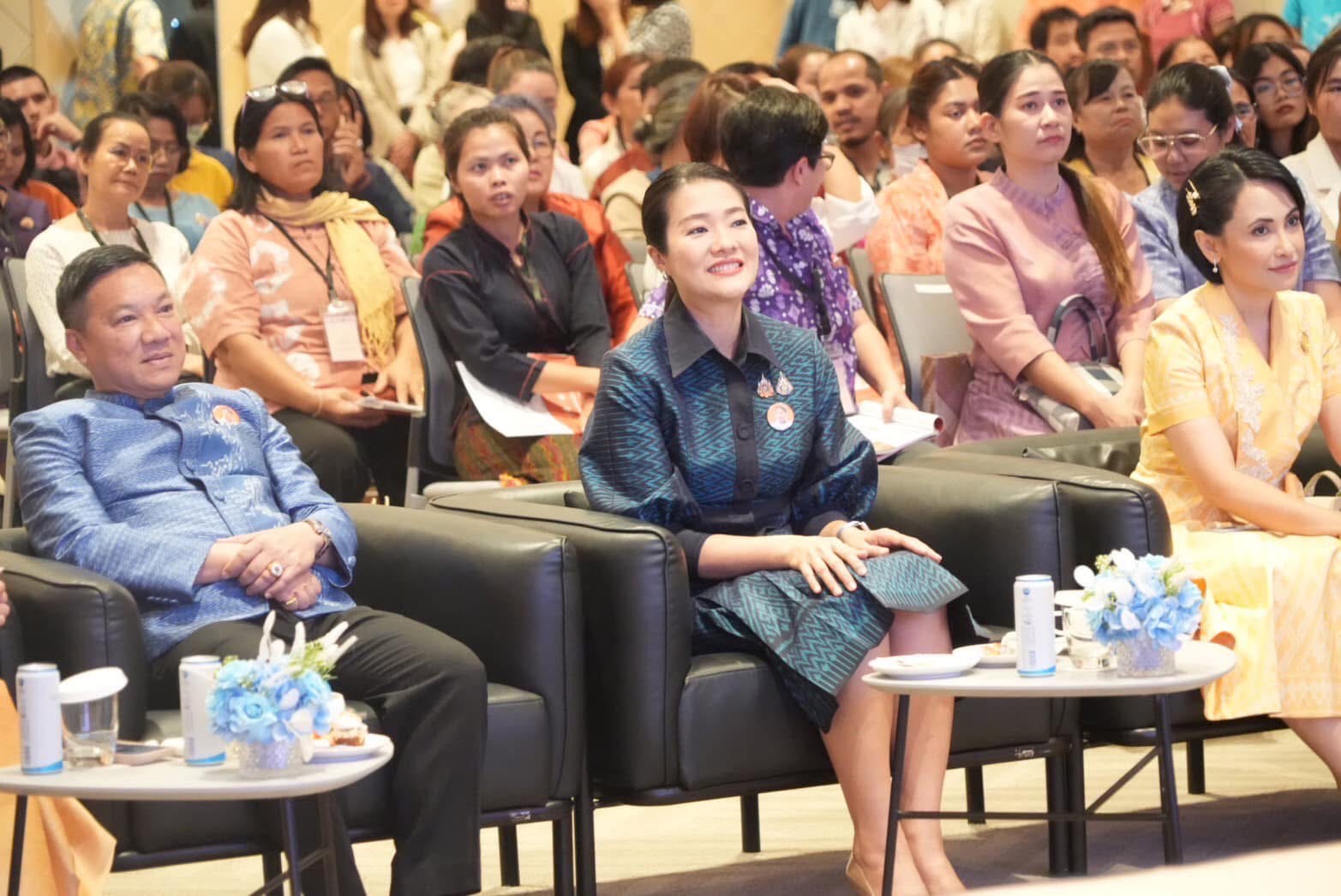 ..พช.นครนายก ร่วมพิธีเปิด Coaching ผ้าลายพระราชทาน “ผ้าลายสิริราชพัสตราภรณ์” พร้อมทีมผู้เชี่ยวชาญชั้นนำระดับประเทศ สานต่อสายใยองค์ความรู้ สู่ยอดศิลปิน OTOP ผ้าไทยภาคกลาง