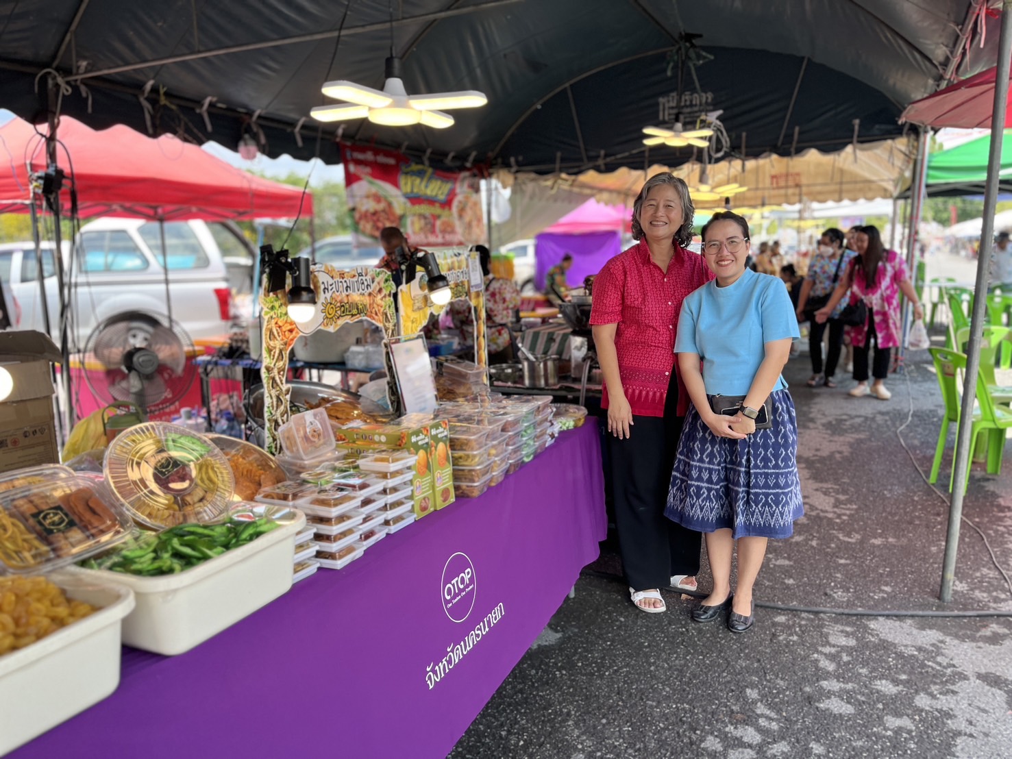 …พช.นครนายก ติดตามการดำเนินการจำหน่ายสินค้า OTOP ในช่วงเทศกาลสงกรานต์