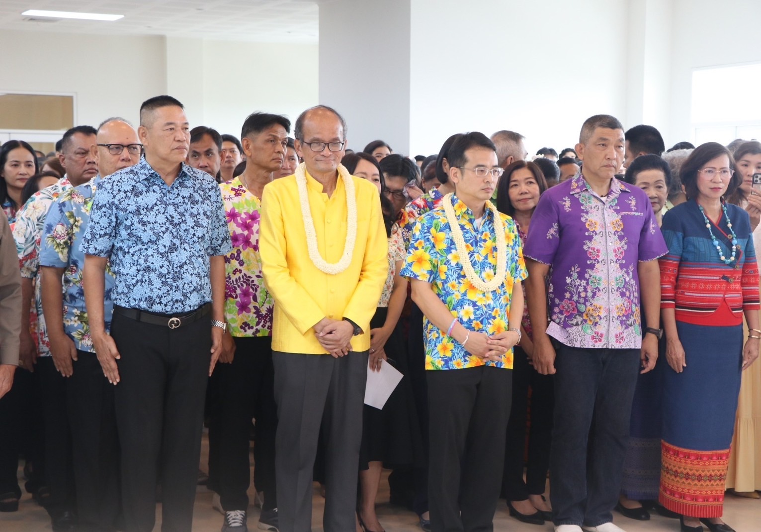 …พช.นครนายก ร่วมกิจกรรม “รดน้ำและขอรับพร” จากทีมพ่อเมืองนครนายก