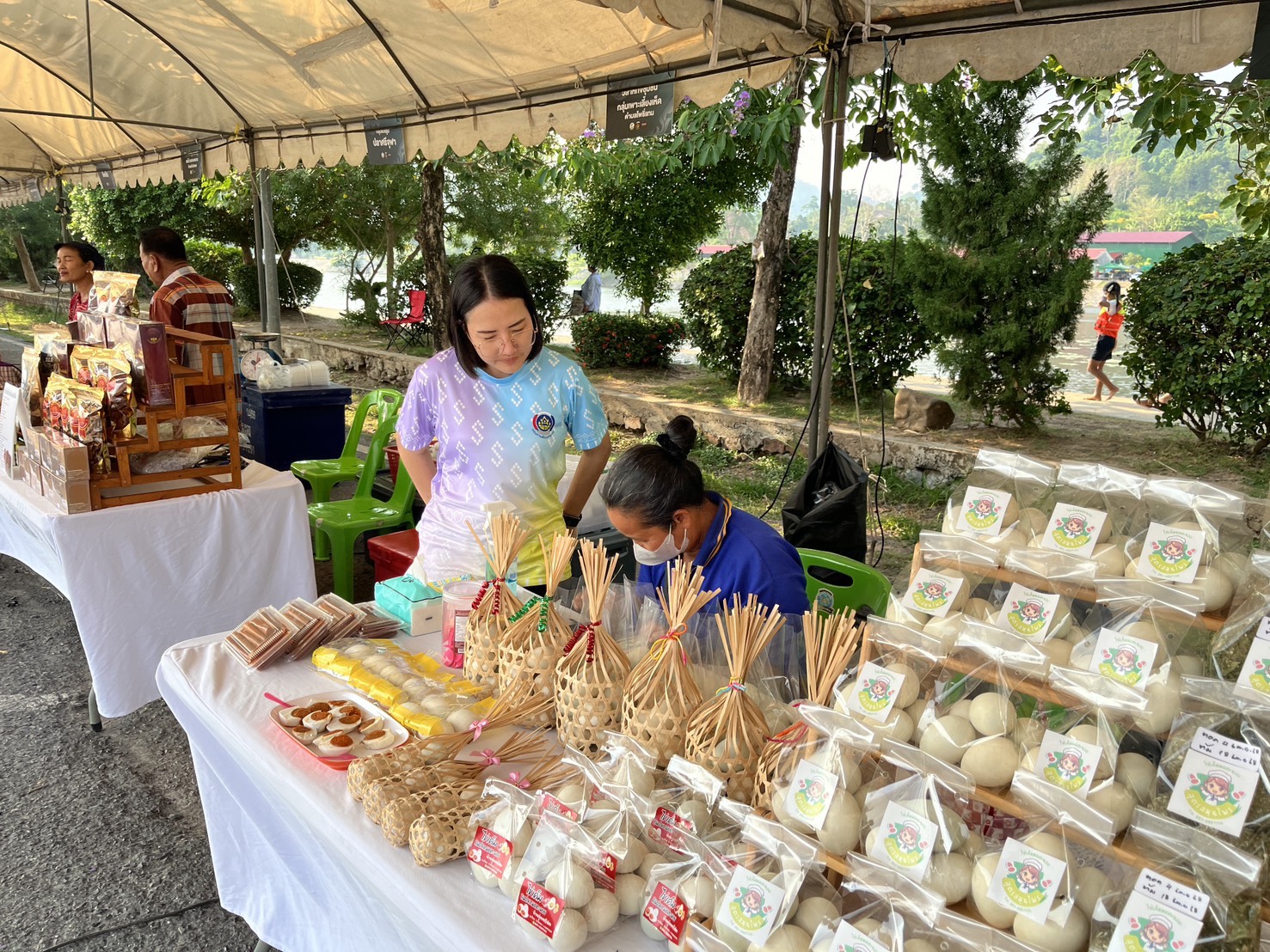 พช.นครนายก จัดกิจกรรมการทดสอบตลาด ตามโครงการพัฒนาผลิตภัณฑ์ OTOP โดยเครือข่ายองค์ความรู้ (Knowledge – Based OTOP : KBO) จังหวัด