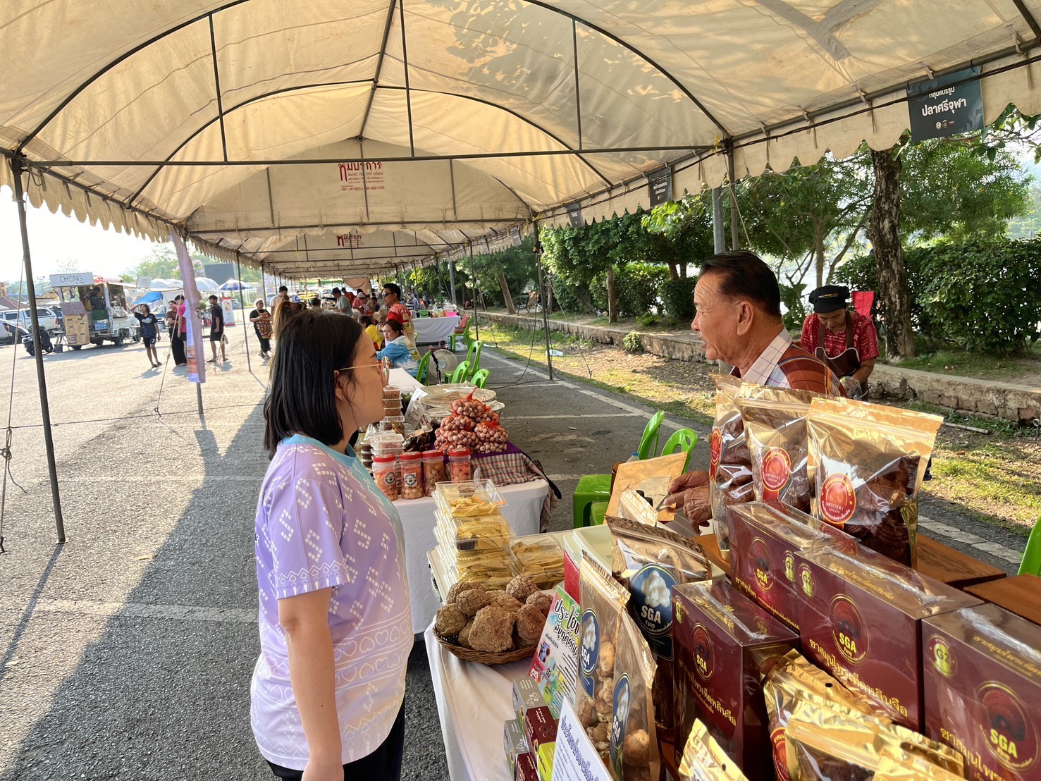 พช.นครนายก จัดกิจกรรมการทดสอบตลาด ตามโครงการพัฒนาผลิตภัณฑ์ OTOP โดยเครือข่ายองค์ความรู้ (Knowledge – Based OTOP : KBO) จังหวัด