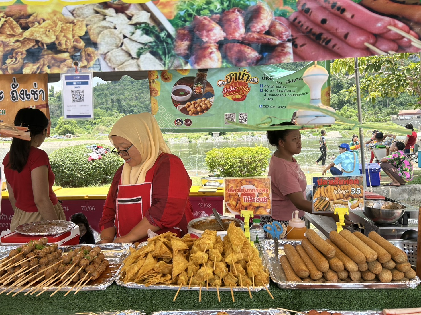 …พช.นครนายก ติดตามการดำเนินการจำหน่ายสินค้า OTOP ในช่วงเทศกาลสงกรานต์